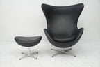 Fritz Hansen Egg Chair & Ottoman von Arne Jacobsen